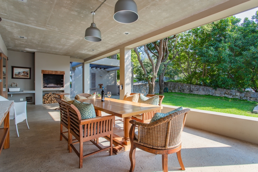 4 Bedroom Property for Sale in Lemoenkloof Western Cape
